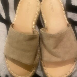 Old Navy Tan Women's Slide Sandals